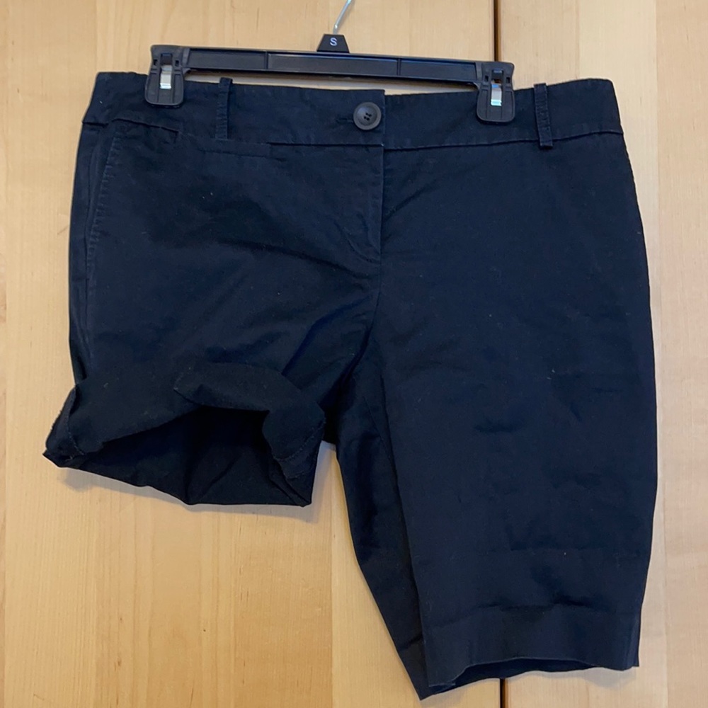Ann Taylor loft black shorts